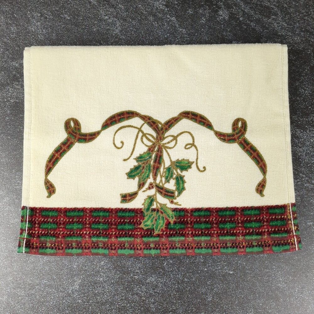 Lenox Christmas Holiday Nouveau Finger Tip Towel Holly Ribbons Pattern NEW NWT
